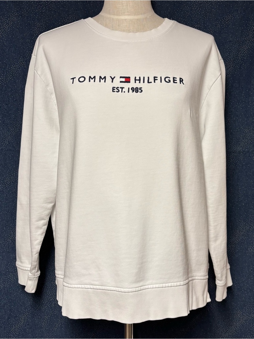 Tommy Hilfiger White Crewneck Sweatshirt with Embroidered Logo